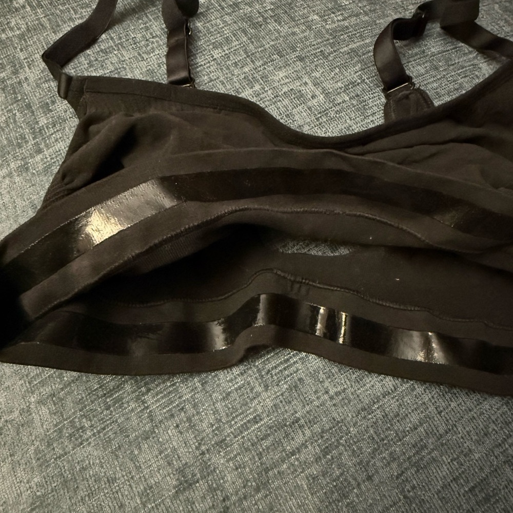 Skims Seamless Sculpting Bra - Picture 4 of 6